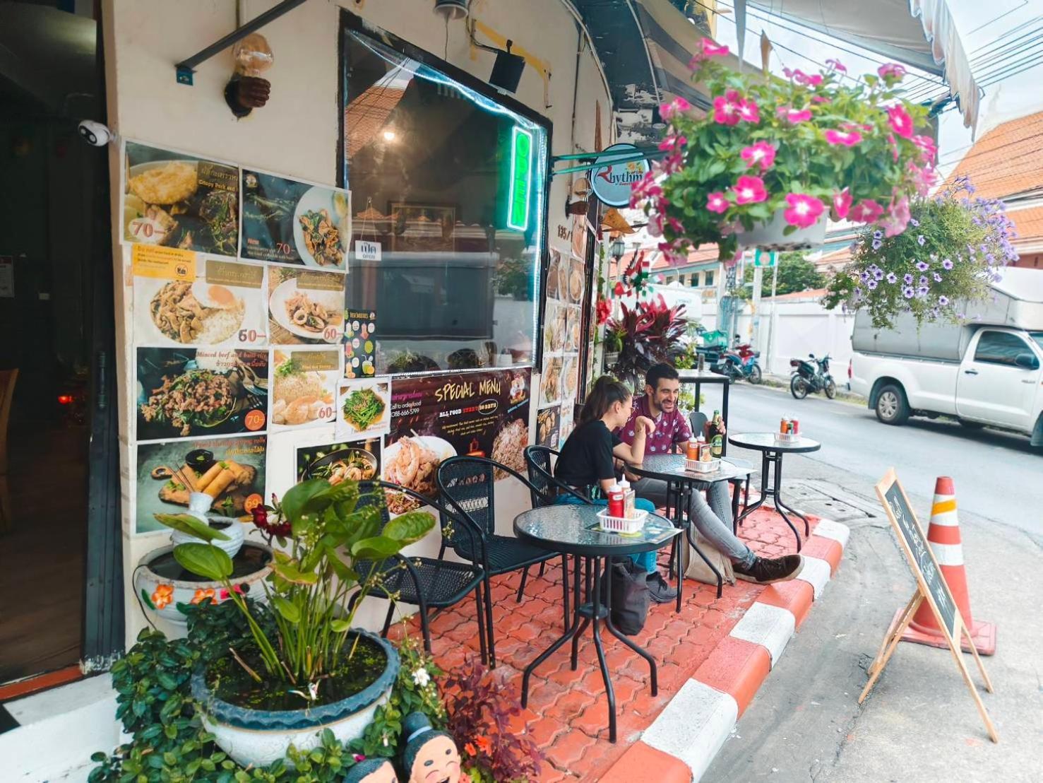 Rhythm Of Life Guesthouse 56 Bangkok Esterno foto